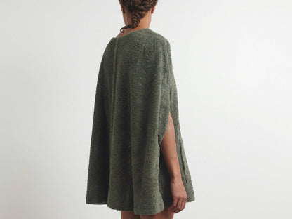 Simone Fan: Cape, JADE